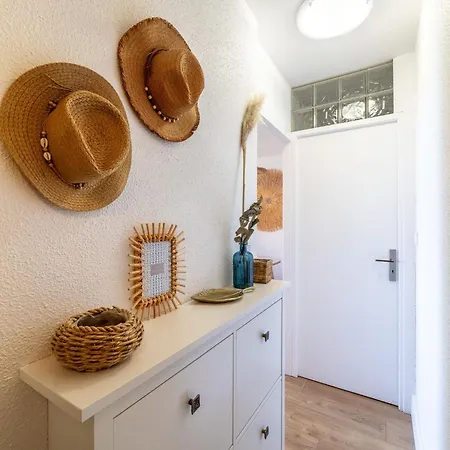 Port De La Gavine-31 By Interhome Daire *